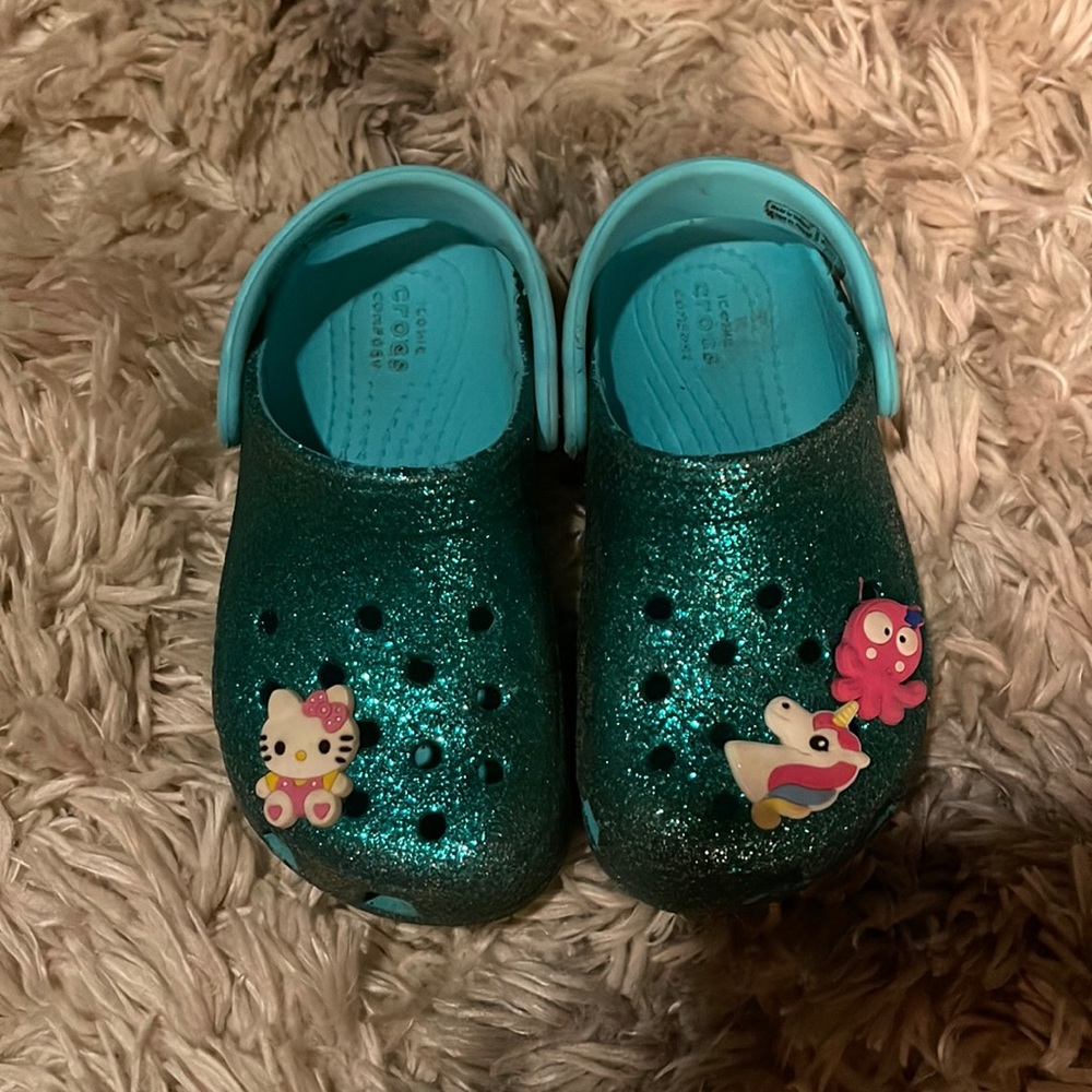 Used girls crocs size 9